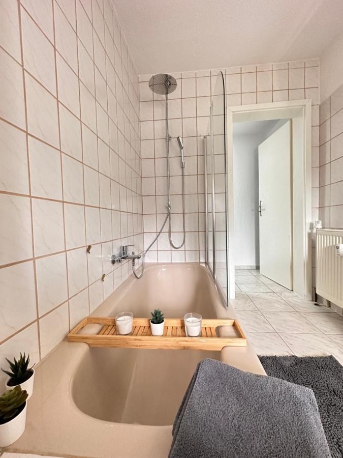 Appartement Auhagen - Kueche, Badewanne, Regendusche, Netflix 외부 사진
